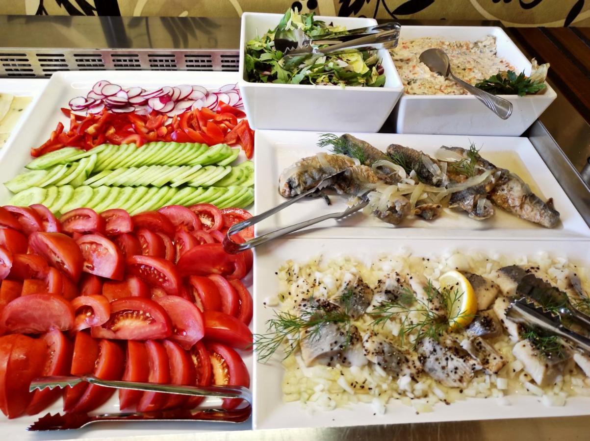 Zlota Jesien Restauracja I Noclegi Nad Jeziorem Kartuzy Εξωτερικό φωτογραφία