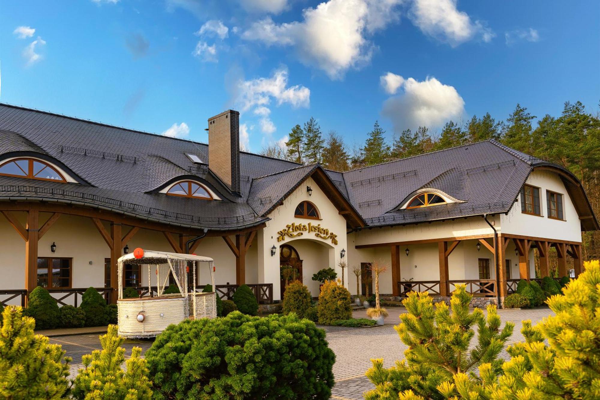 Zlota Jesien Restauracja I Noclegi Nad Jeziorem Kartuzy Εξωτερικό φωτογραφία