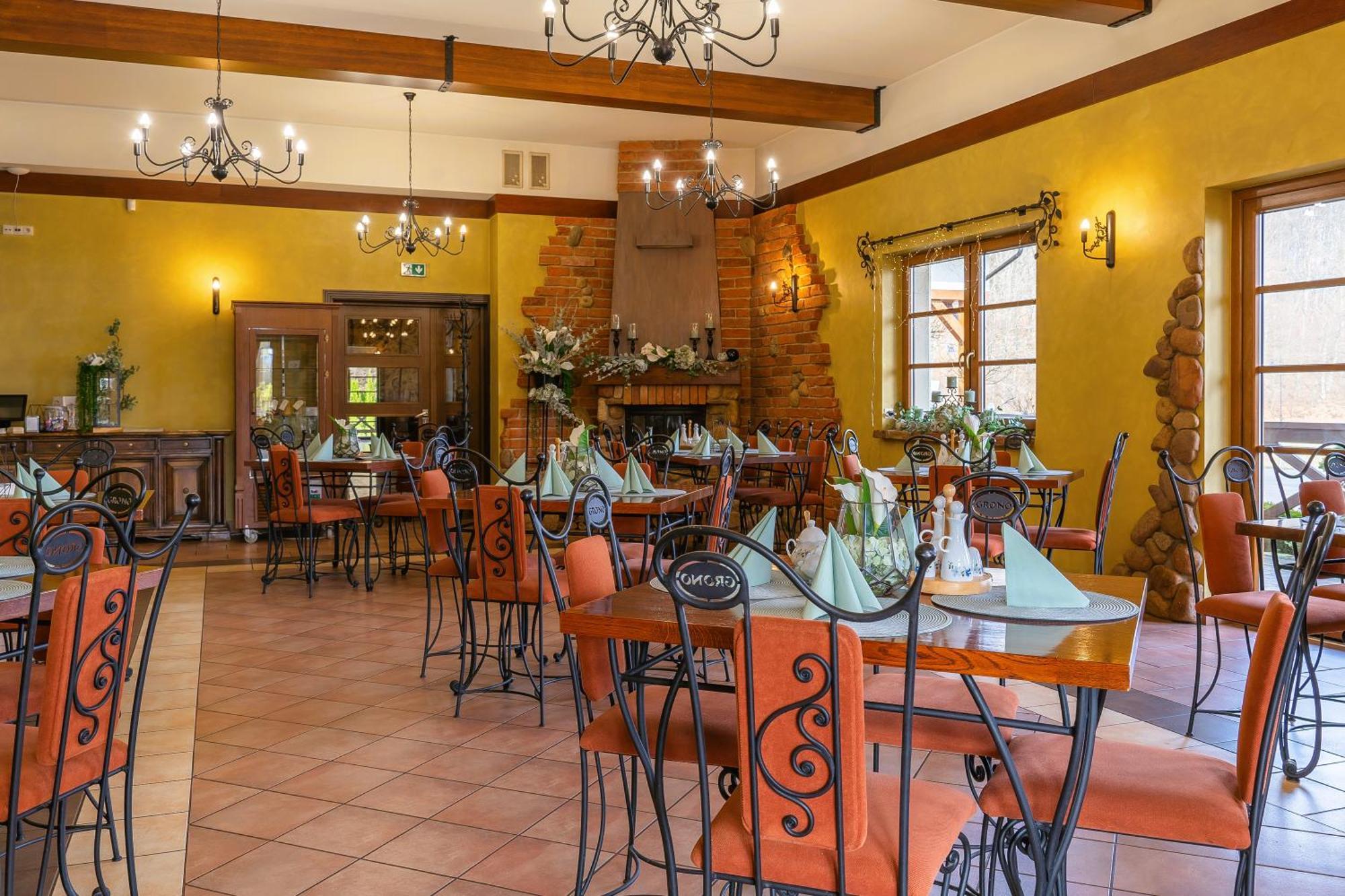 Zlota Jesien Restauracja I Noclegi Nad Jeziorem Kartuzy Εξωτερικό φωτογραφία
