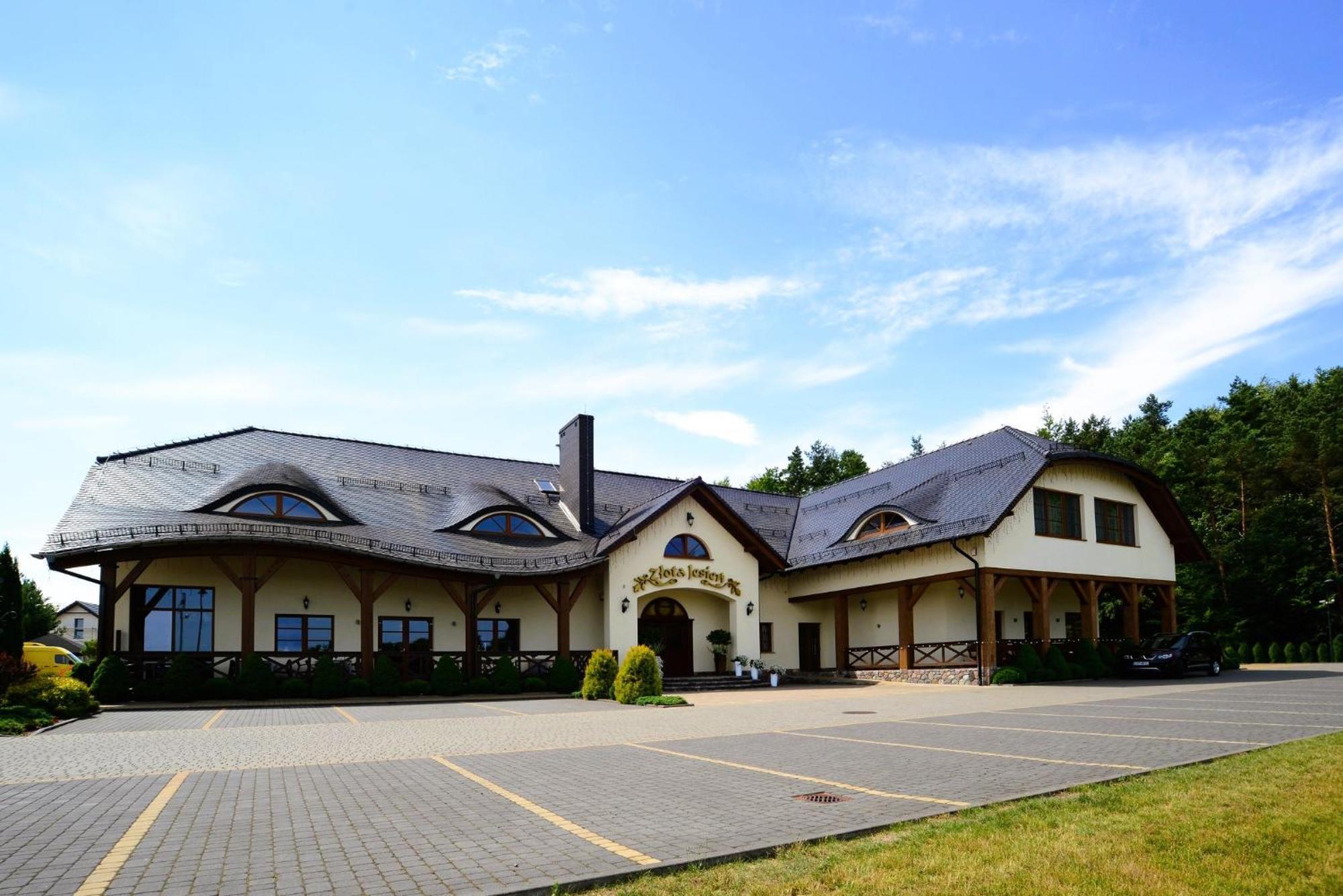 Zlota Jesien Restauracja I Noclegi Nad Jeziorem Kartuzy Εξωτερικό φωτογραφία