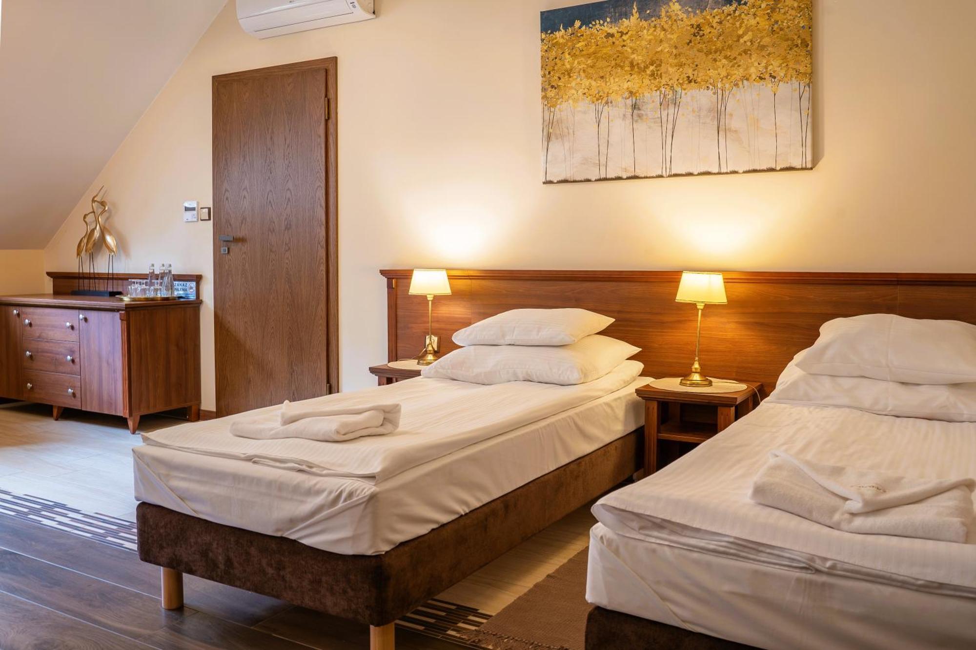 Zlota Jesien Restauracja I Noclegi Nad Jeziorem Kartuzy Εξωτερικό φωτογραφία